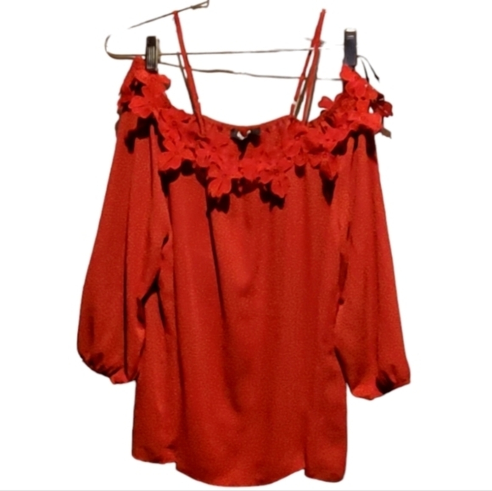 Ups & Downs‎ Burgundy Dressy Floral Neckline Blouse Tops Medium Women Pre-owned